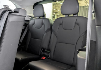 Подержанный автомобиль Volvo XC90 2021 года (14 фото)