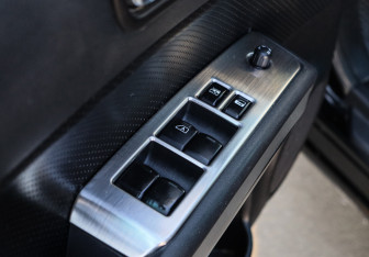 Подержанный автомобиль Nissan X-Trail 2010 года (13 фото)