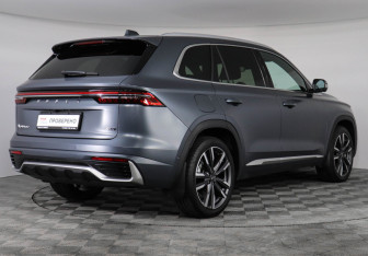 Подержанный автомобиль Geely Monjaro 2024 года (5 фото)