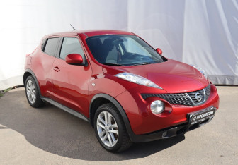 Подержанный автомобиль Nissan Juke 2011 года (3 фото)
