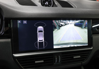 Подержанный автомобиль Porsche Cayenne 2019 года (22 фото)
