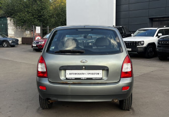 Подержанный автомобиль LADA (ВАЗ) Kalina Hatchback 2010 года (6 фото)