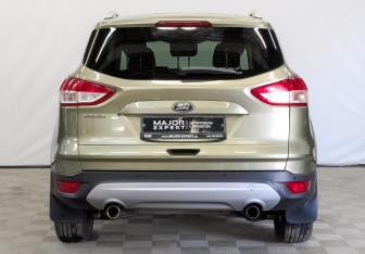Подержанный автомобиль Ford Kuga 2013 года (6 фото)