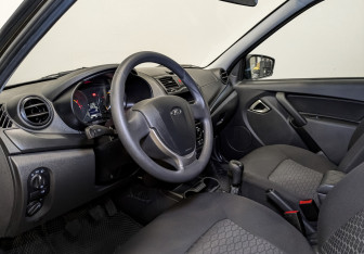 Подержанный автомобиль LADA (ВАЗ) Granta Sedan 2023 года (16 фото)