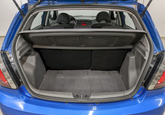 Подержанный автомобиль Kia Rio Hatchback 2010 года (10 фото)