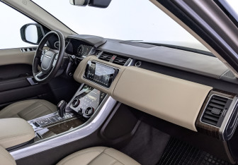 Подержанный автомобиль Land Rover Range Rover Sport 2021 года (13 фото)