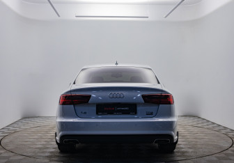 Подержанный автомобиль Audi A6 Sedan 2017 года (6 фото)