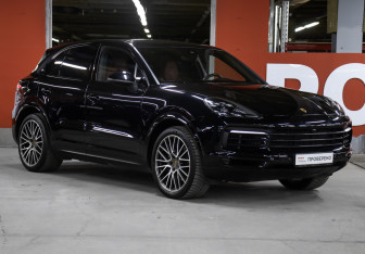 Подержанный автомобиль Porsche Cayenne 2018 года (3 фото)