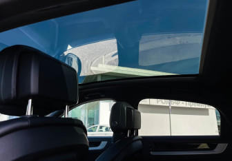 Подержанный автомобиль Porsche Cayenne 2023 года (26 фото)
