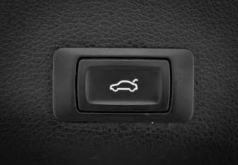 Подержанный автомобиль Audi Q7 2013 года (34 фото)