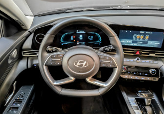 Подержанный автомобиль Hyundai Elantra Sedan 2024 года (22 фото)