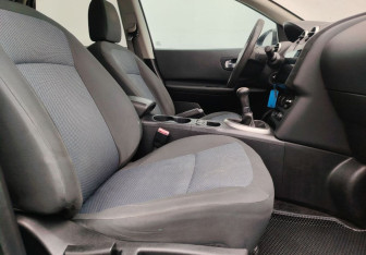 Подержанный автомобиль Nissan Qashqai 2012 года (10 фото)
