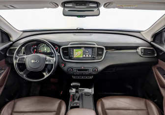 Подержанный автомобиль Kia Sorento 2018 года (14 фото)
