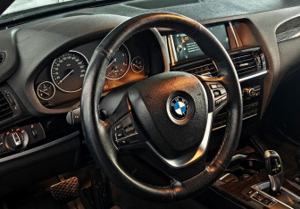 Подержанный автомобиль BMW X3 2015 года (12 фото)