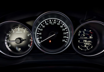 Подержанный автомобиль Mazda CX-5 2020 года (13 фото)