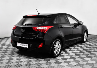 Подержанный автомобиль Hyundai i30 Hatchback 2012 года (5 фото)