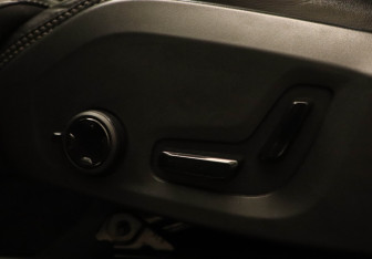 Подержанный автомобиль Volvo XC90 2016 года (21 фото)