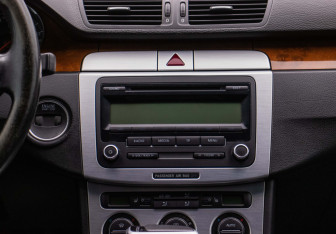 Подержанный автомобиль Volkswagen Passat Sedan 2008 года (14 фото)