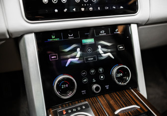 Подержанный автомобиль Land Rover Range Rover 2021 года (11 фото)