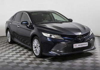Подержанный автомобиль Toyota Camry Sedan 2018 года (3 фото)