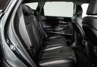 Подержанный автомобиль Hyundai Santa Fe 2021 года (6 фото)