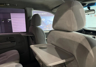 Подержанный автомобиль Hyundai Trajet 2007 года (16 фото)