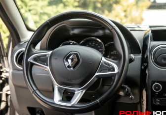 Подержанный автомобиль Renault Duster 2019 года (11 фото)