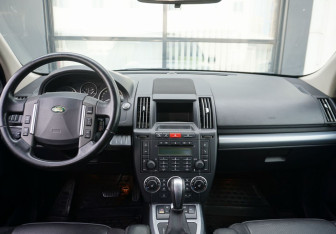 Подержанный автомобиль Land Rover Freelander 2008 года (12 фото)