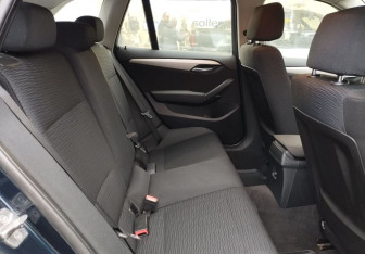 Подержанный автомобиль BMW X1 2012 года (11 фото)