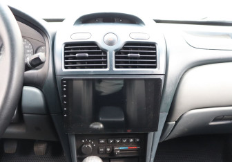 Подержанный автомобиль Nissan Almera Classic 2007 года (17 фото)