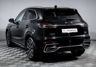 Подержанный автомобиль Hongqi HS5 2023 года (7 фото)