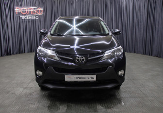 Подержанный автомобиль Toyota RAV4 2015 года (2 фото)