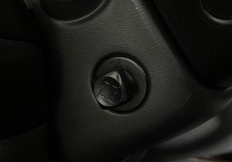 Подержанный автомобиль Nissan Pathfinder 2014 года (21 фото)