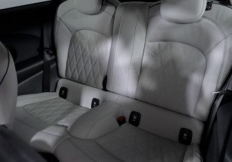 Подержанный автомобиль MINI Hatch 2021 года (10 фото)