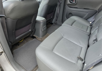 Подержанный автомобиль Hyundai Santa Fe 2003 года (10 фото)