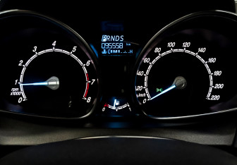 Подержанный автомобиль Ford Fiesta Sedan 2016 года (13 фото)