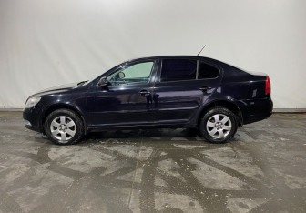 Подержанный автомобиль Skoda Octavia Liftback 2011 года (7 фото)