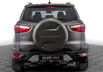 Подержанный автомобиль Ford EcoSport 2016 года (6 фото)