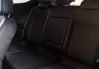 Подержанный автомобиль Opel Astra Hatchback 2013 года (9 фото)