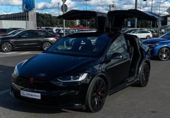 Подержанный автомобиль Tesla Model X 2023 года (27 фото)