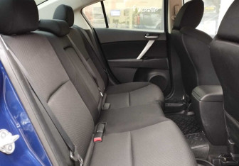 Подержанный автомобиль Mazda 3 Sedan 2013 года (11 фото)