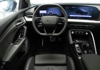 Подержанный автомобиль Audi Q5 2025 года (9 фото)