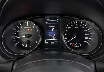 Подержанный автомобиль Nissan X-Trail 2019 года (16 фото)