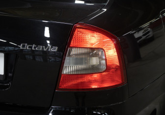 Подержанный автомобиль Skoda Octavia Liftback 2013 года (22 фото)