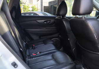 Подержанный автомобиль Nissan X-Trail 2015 года (8 фото)