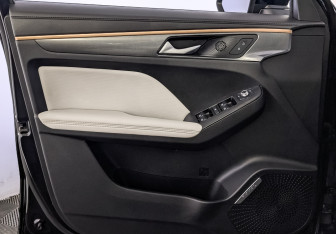 Подержанный автомобиль Haval Jolion 2023 года (19 фото)