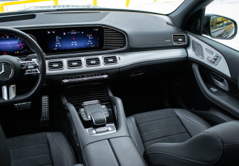 Подержанный автомобиль Mercedes-Benz GLE 2024 года (20 фото)
