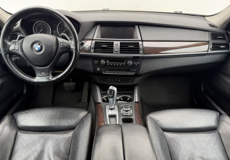 Подержанный автомобиль BMW X6 2014 года (12 фото)