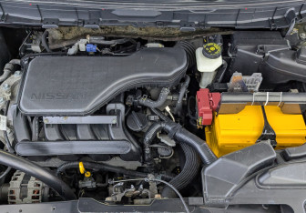 Подержанный автомобиль Nissan X-Trail 2015 года (9 фото)