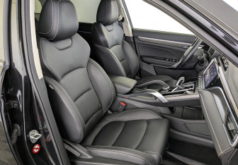 Подержанный автомобиль Geely Atlas Pro 2023 года (24 фото)